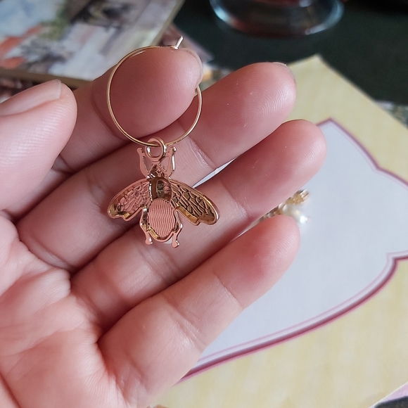 Insect Earrings & Necklace - Picture 7 of 10